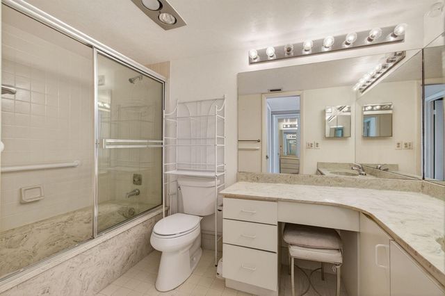 5771 Fairway Park Court 205, Boynton Beach, FL 33437