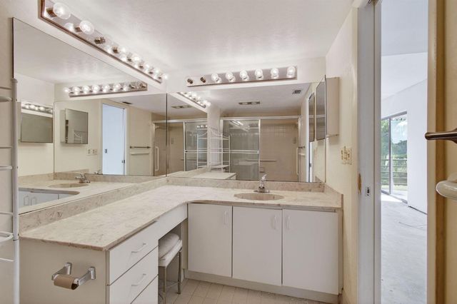 5771 Fairway Park Court 205, Boynton Beach, FL 33437