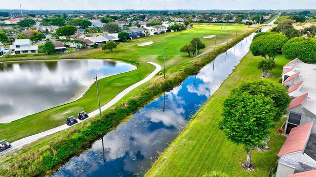 5771 Fairway Park Court 205, Boynton Beach, FL 33437
