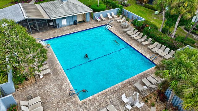 5771 Fairway Park Court 205, Boynton Beach, FL 33437