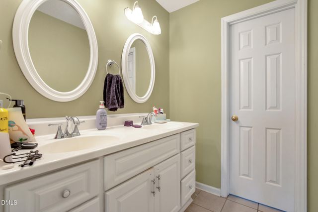 632 Waterford Drive, Clayton, NC 27520