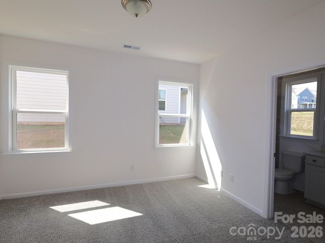 586 Nutgrove Drive NW, Concord, NC 28027