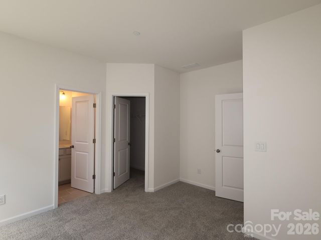 586 Nutgrove Drive NW, Concord, NC 28027