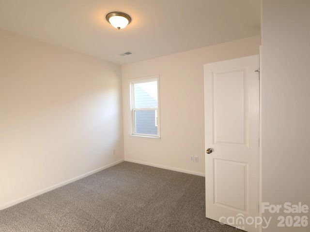 586 Nutgrove Drive NW, Concord, NC 28027