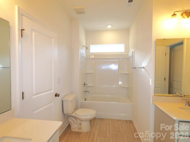 586 Nutgrove Drive NW, Concord, NC 28027