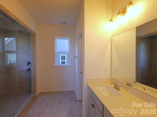 586 Nutgrove Drive NW, Concord, NC 28027