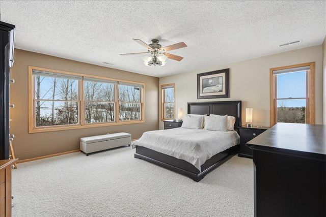 1654 Waters Edge Drive, New Richmond, WI 54017