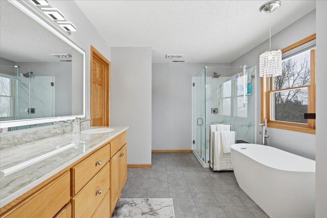 1654 Waters Edge Drive, New Richmond, WI 54017