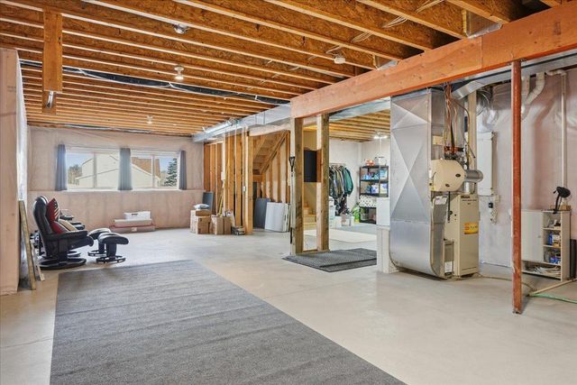 1654 Waters Edge Drive, New Richmond, WI 54017