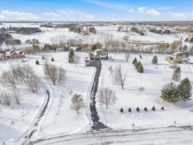 1654 Waters Edge Drive, New Richmond, WI 54017