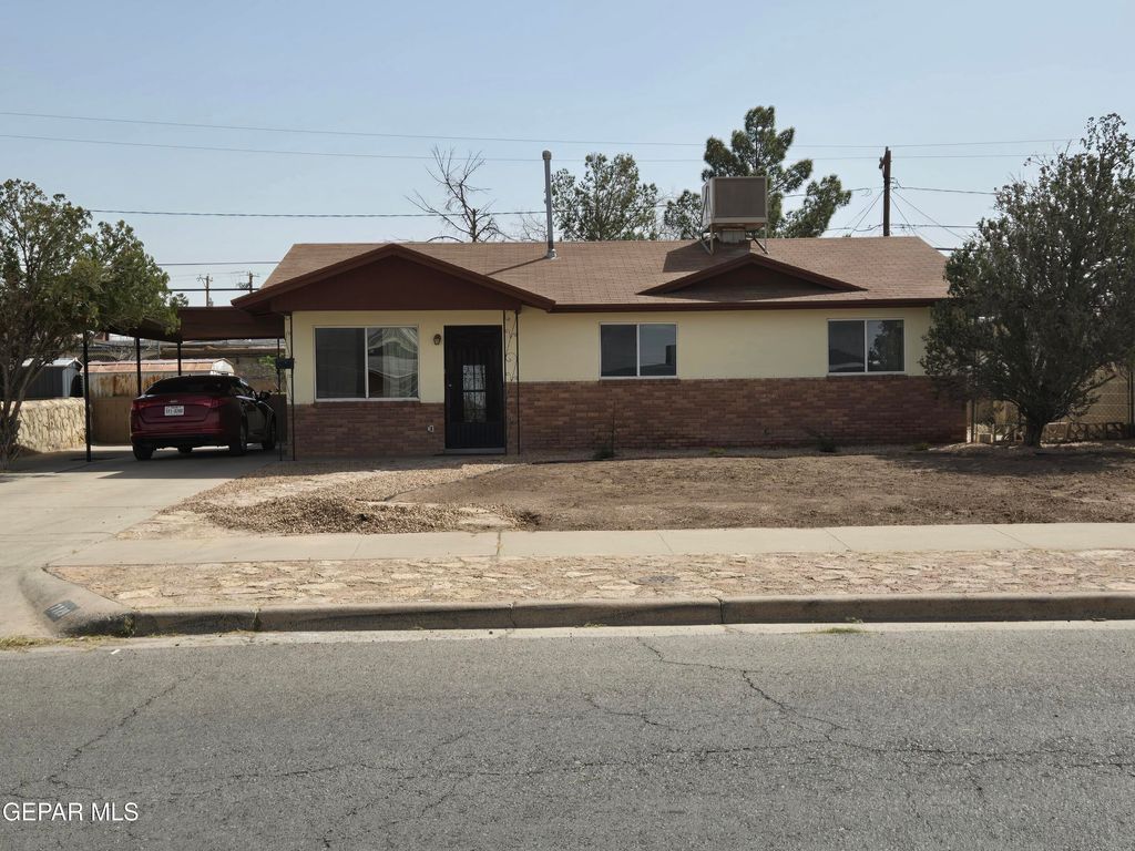 7729 BROADWAY Drive, El Paso, TX 79915