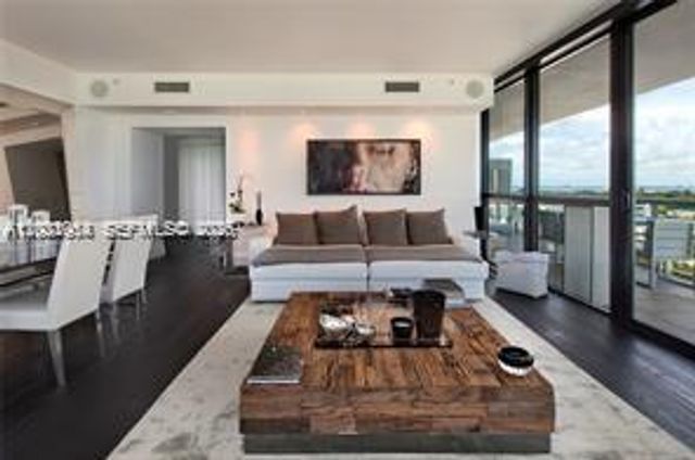101 20th Street 1907, Miami Beach, FL 33139