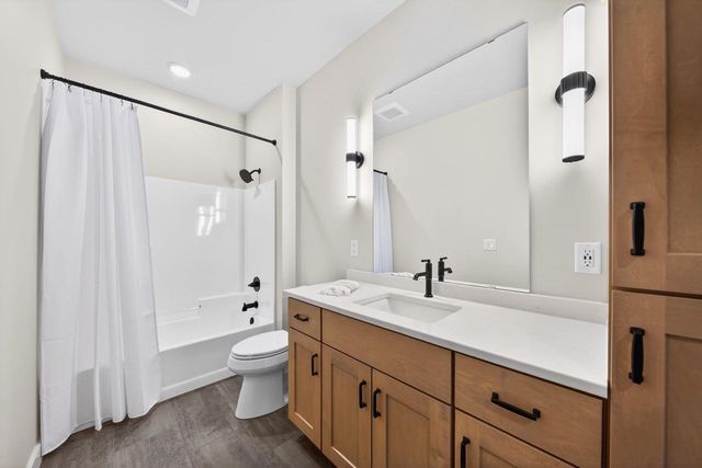 385 N WILSON STREET, Kimberly, WI 54136