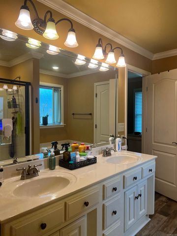 10915 Windridge Dr., Sherwood, AR 72120