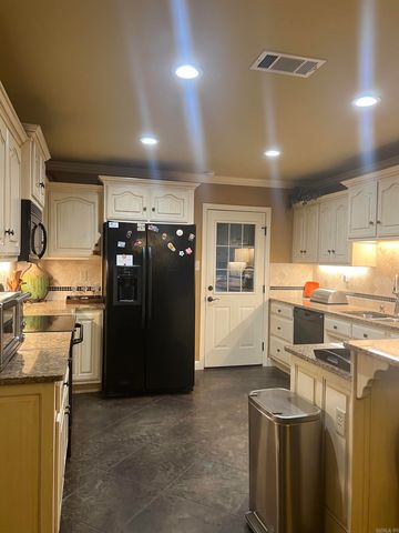 10915 Windridge Dr., Sherwood, AR 72120