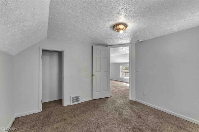 7606 Vineyard Avenue, Garfield Heights, OH 44105