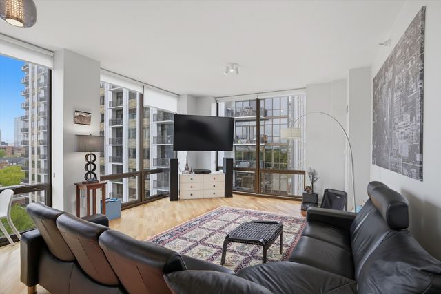 233 E 13th Street 909, Chicago, IL 60605