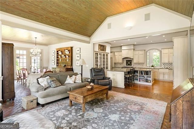 10180 Capps Ferry Road, Chattahoochee Hills, GA 30268