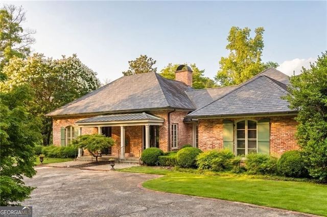 10180 Capps Ferry Road, Chattahoochee Hills, GA 30268