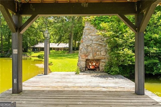 10180 Capps Ferry Road, Chattahoochee Hills, GA 30268
