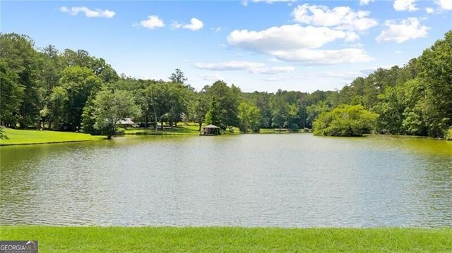10180 Capps Ferry Road, Chattahoochee Hills, GA 30268
