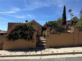 5026 Chester, Los Angeles, CA 90032