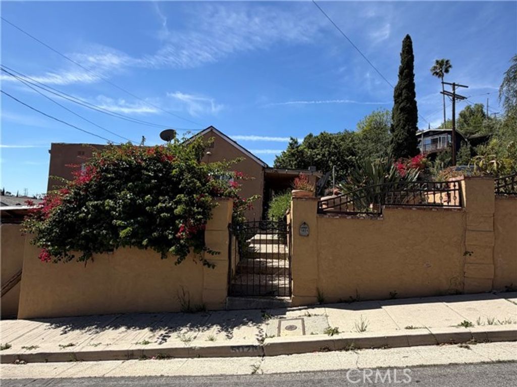 5026 Chester, Los Angeles, CA 90032
