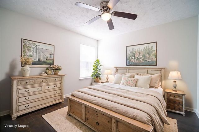 452 Crested View Drive, Loganville, GA 30052