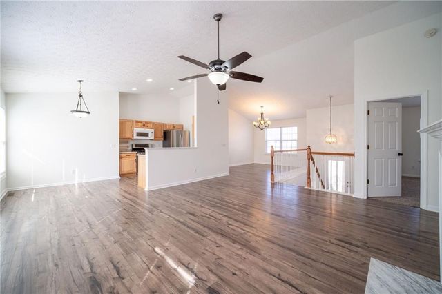 452 Crested View Drive, Loganville, GA 30052