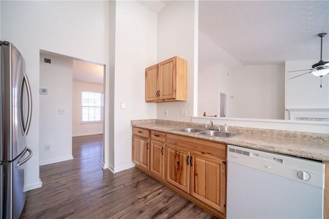 452 Crested View Drive, Loganville, GA 30052