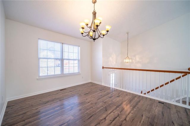 452 Crested View Drive, Loganville, GA 30052