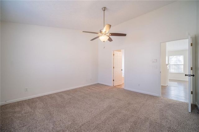 452 Crested View Drive, Loganville, GA 30052