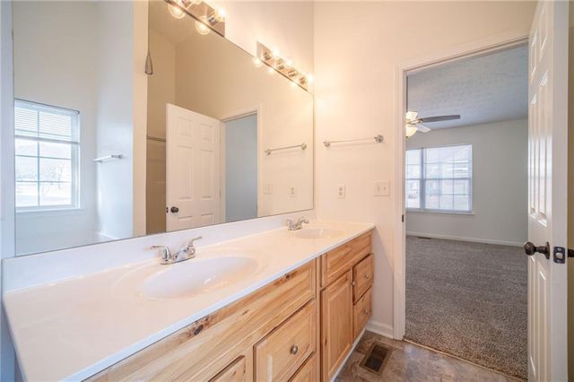 452 Crested View Drive, Loganville, GA 30052