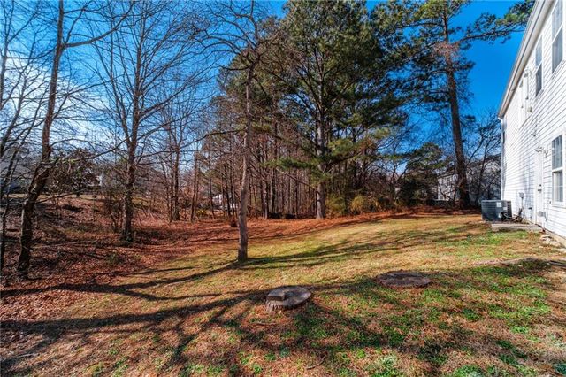 452 Crested View Drive, Loganville, GA 30052