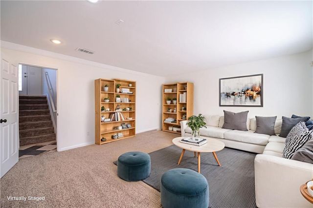 452 Crested View Drive, Loganville, GA 30052