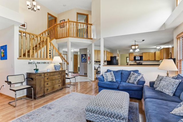 8777 Cottonwood Lane, Eden Prairie, MN 55347