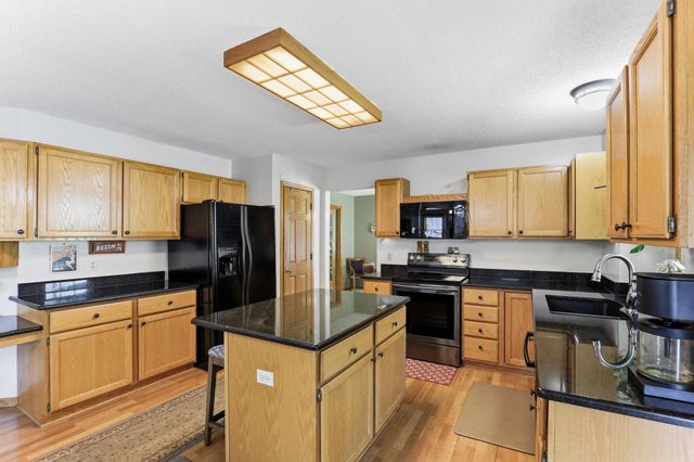 8777 Cottonwood Lane, Eden Prairie, MN 55347