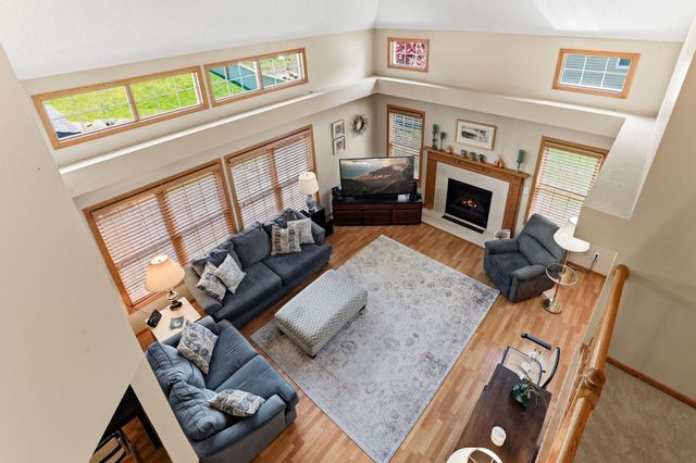 8777 Cottonwood Lane, Eden Prairie, MN 55347