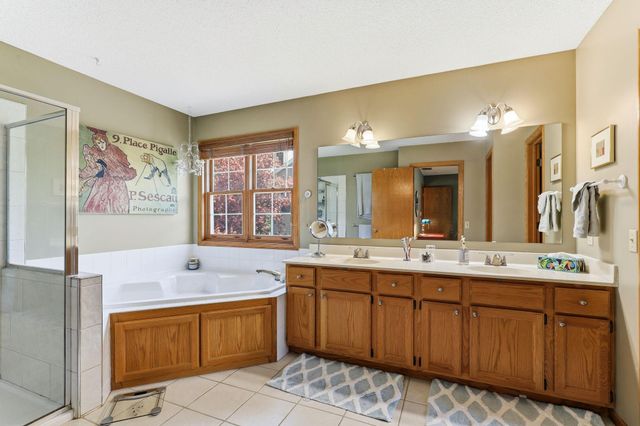 8777 Cottonwood Lane, Eden Prairie, MN 55347