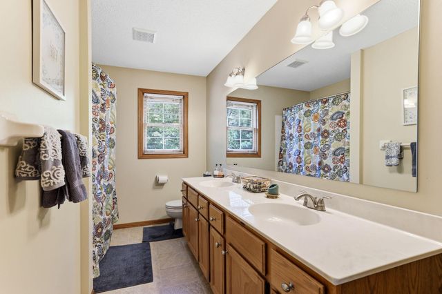 8777 Cottonwood Lane, Eden Prairie, MN 55347