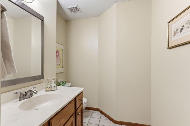 8777 Cottonwood Lane, Eden Prairie, MN 55347