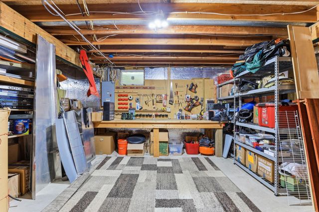 8777 Cottonwood Lane, Eden Prairie, MN 55347
