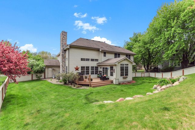 8777 Cottonwood Lane, Eden Prairie, MN 55347