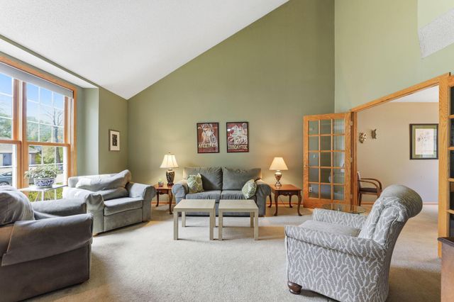 8777 Cottonwood Lane, Eden Prairie, MN 55347
