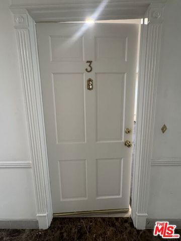 133 S Crescent Drive 3, Beverly Hills, CA 90212