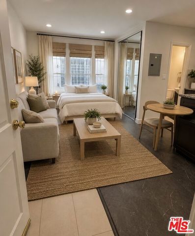 133 S Crescent Drive 3, Beverly Hills, CA 90212