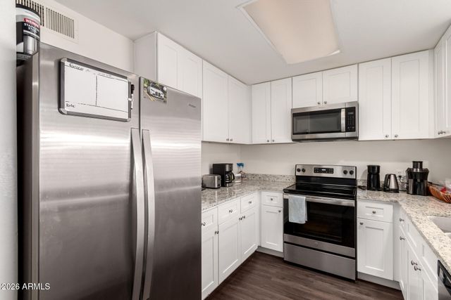 4942 W TOWNLEY Avenue, Glendale, AZ 85302