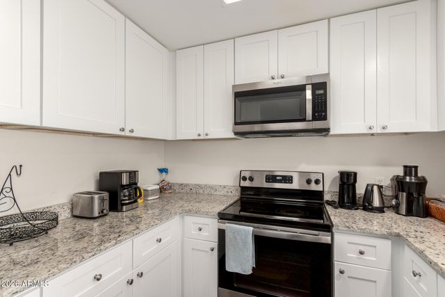 4942 W TOWNLEY Avenue, Glendale, AZ 85302