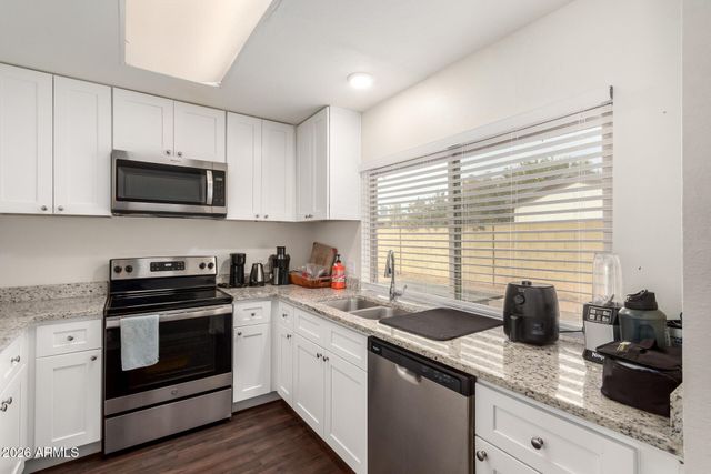 4942 W TOWNLEY Avenue, Glendale, AZ 85302