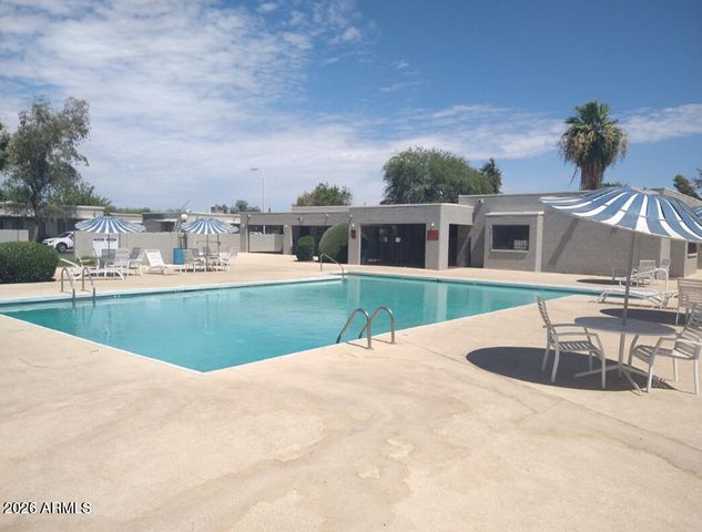 4942 W TOWNLEY Avenue, Glendale, AZ 85302